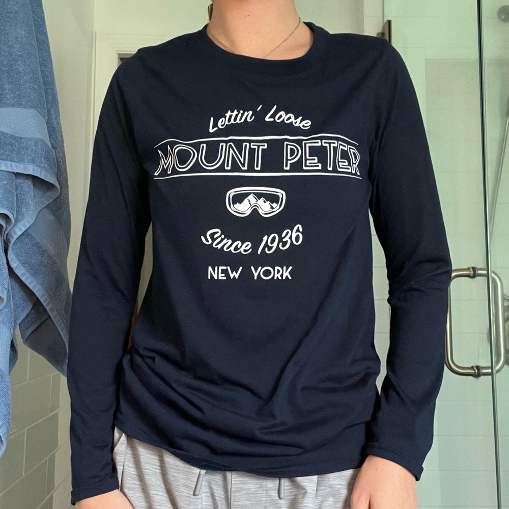 Mount Peter Long Sleeve Tee